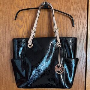 Michael Kors Jet Set Tote